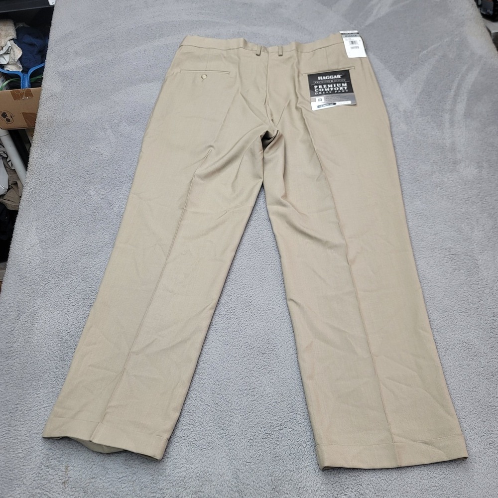 NWT Haggar Premium Comfort Dress Pant Mens 40x30 Khaki Classic Fit Stretch Stria